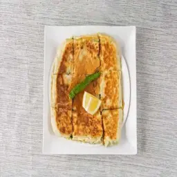 Mutabbaq With Vegetables And Tuna